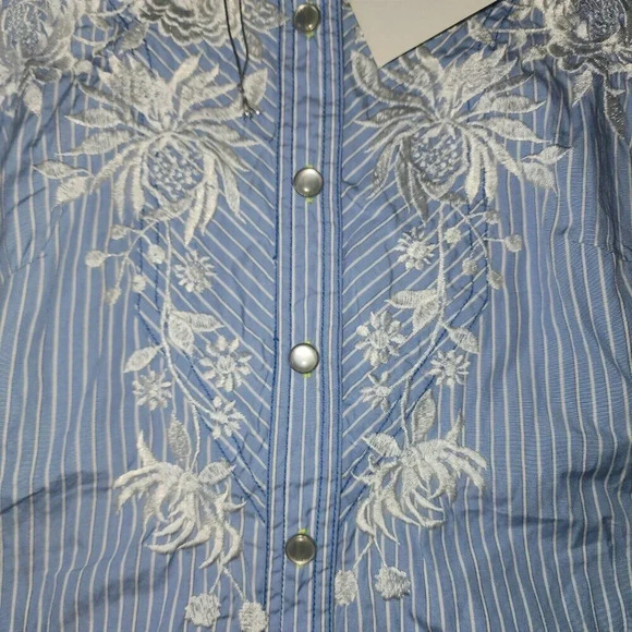 NWT 3J Johnny Was Button Up Top Small Blue Embroidered Paisley Pattern - Picture 9 of 10